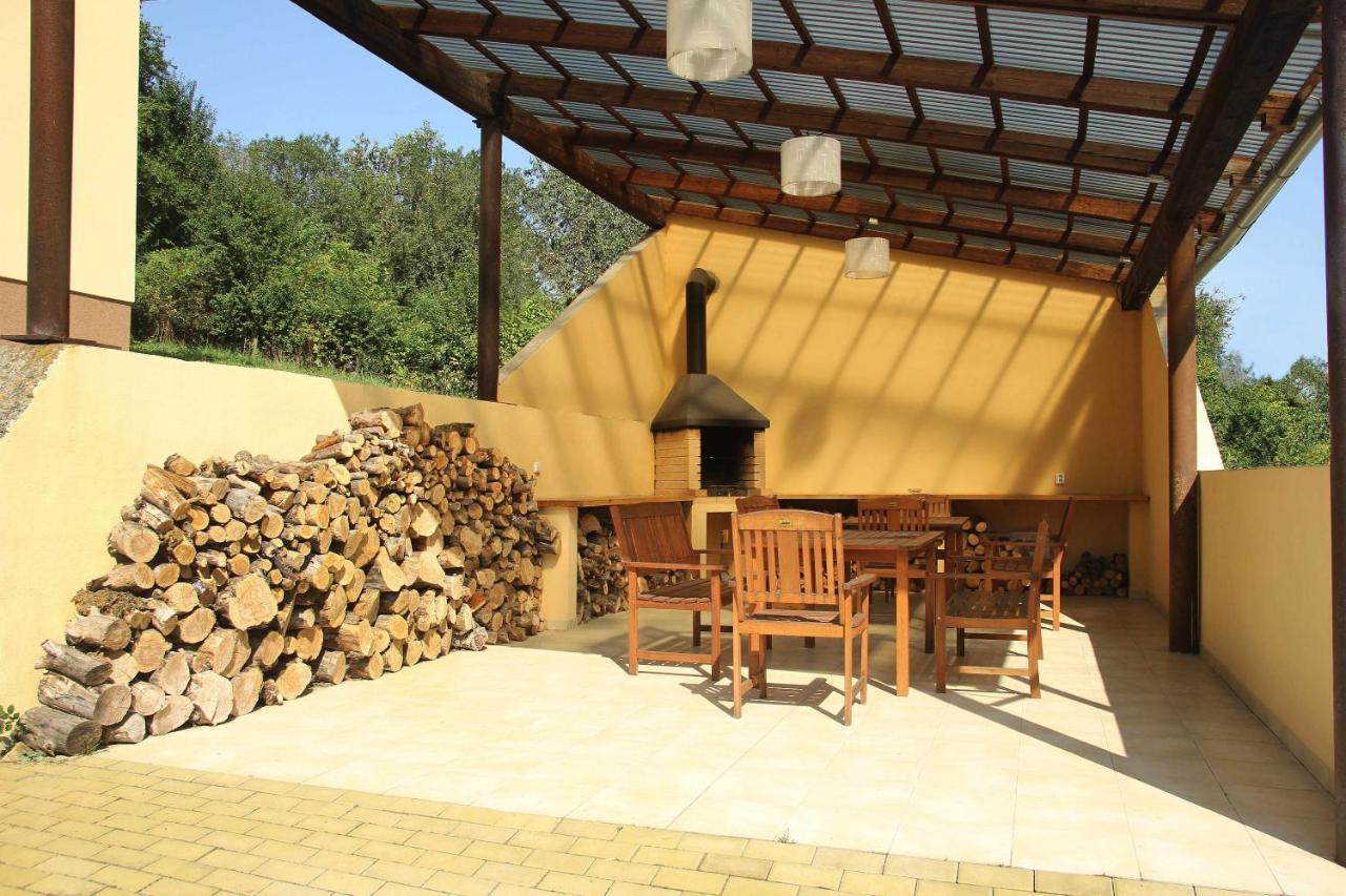 Cerny Kocour Apart Hotel Sarovy Zewnętrze zdjęcie