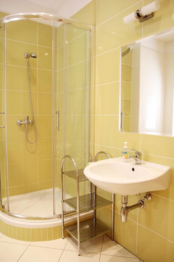 Cerny Kocour Apart Hotel Sarovy Zewnętrze zdjęcie